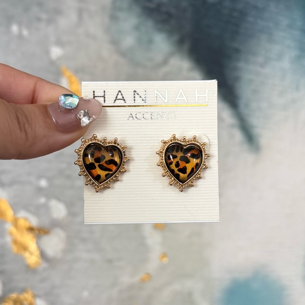 Hannah | Leopard Heart Earrings | k